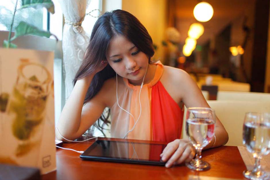 3g语音通话平板 欧pad ct701w美女图赏