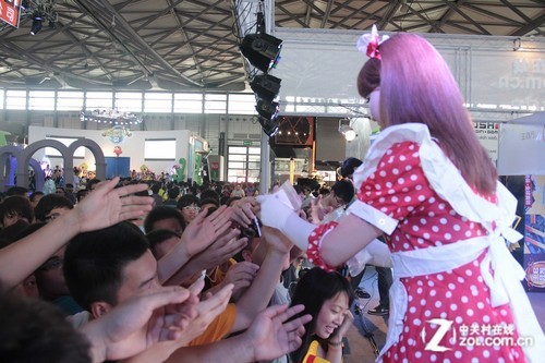 ChinaJoy2012! 铁三角展台游戏新玩法