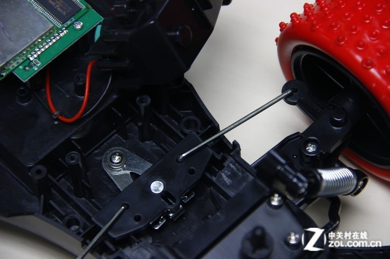 【高清图】小米2发布会见面礼 phone飞车上手