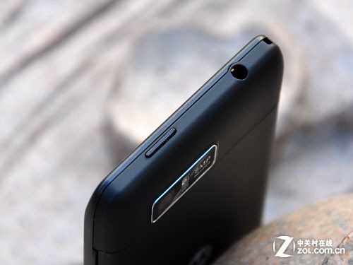 单核2GHz超越所有双核 摩托MT788评测