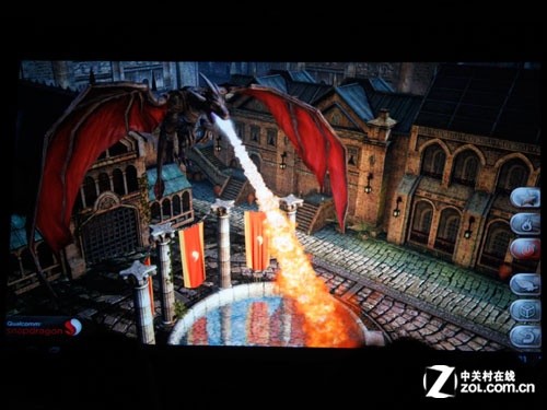 Born Mobile CES2013��ͨ��ֻ������800 