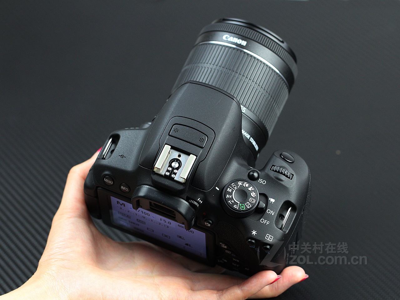佳能700d