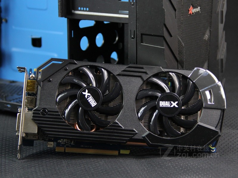 【高清图】 蓝宝石(sapphire)hd7950 3gb gddr5 with boost效果图 图