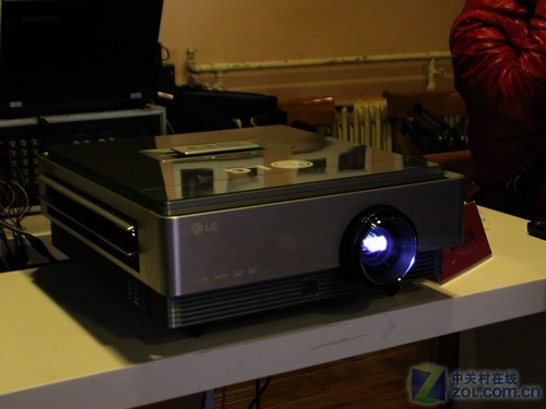 小时代极尽奢华 3D 1080p家用投影推荐