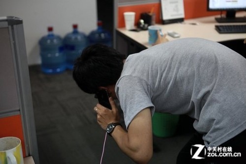 边充电边打电话 手机套关键时刻能救命吗