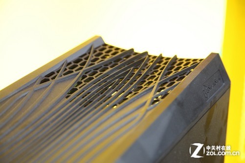 发烧之选 银欣乌鸦4机箱亮相chinajoy