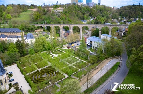 ��C������ վ������ŷ����̨�Ͽ��羰 