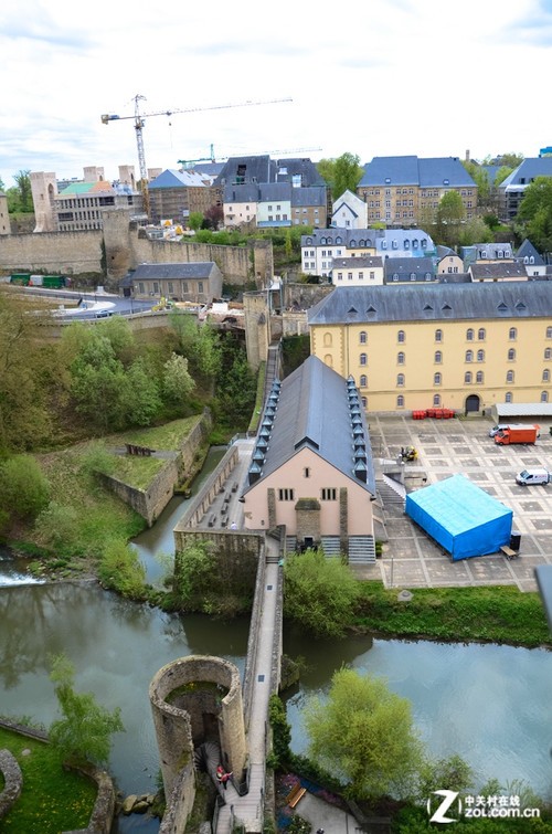 ��C������ վ������ŷ����̨�Ͽ��羰 