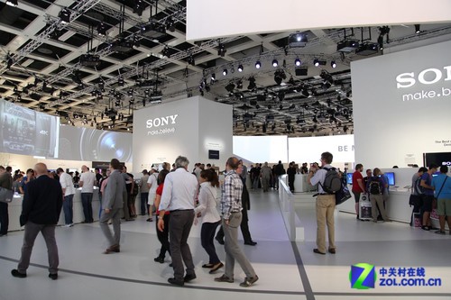 ����800ǿ������ ����Xperia Z1����IFA 