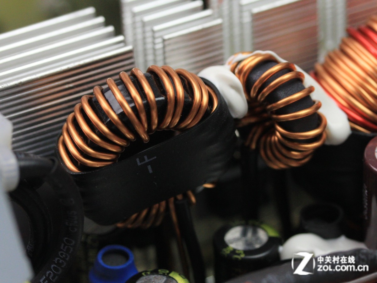 【高清图】 高效率强效输出 航嘉mvp500电源评测图23