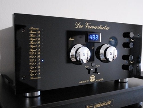 mbl 6010d前级放大器(图片来源:www.positive-feedback.com)