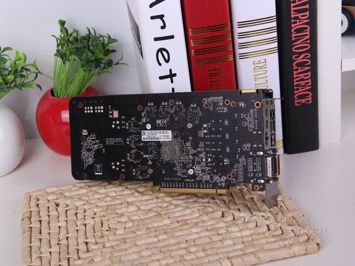 xfx讯景r9 270x魔尊