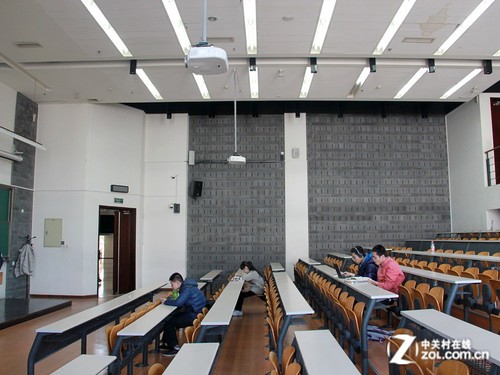 中西合璧 探秘北大教室投影设备系列2