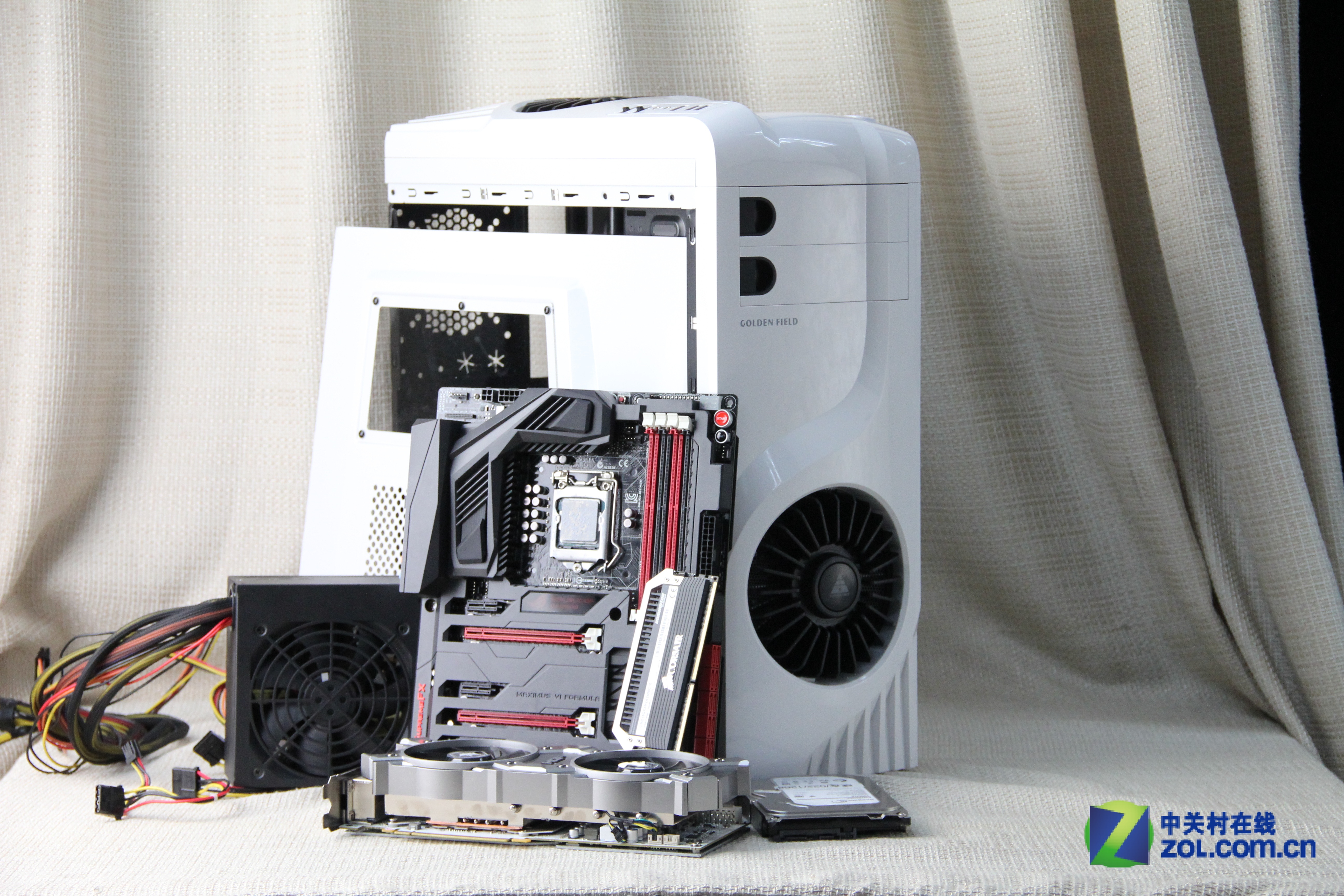 高端硬件植入 轻游戏箱背线装机图赏(1/40)