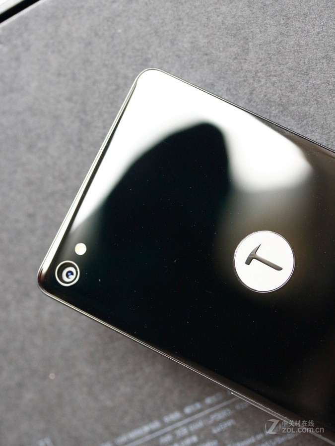 手机 锤子科技手机 锤子科技t1(联通3g) 图片 其他图赏11 / 125隐藏