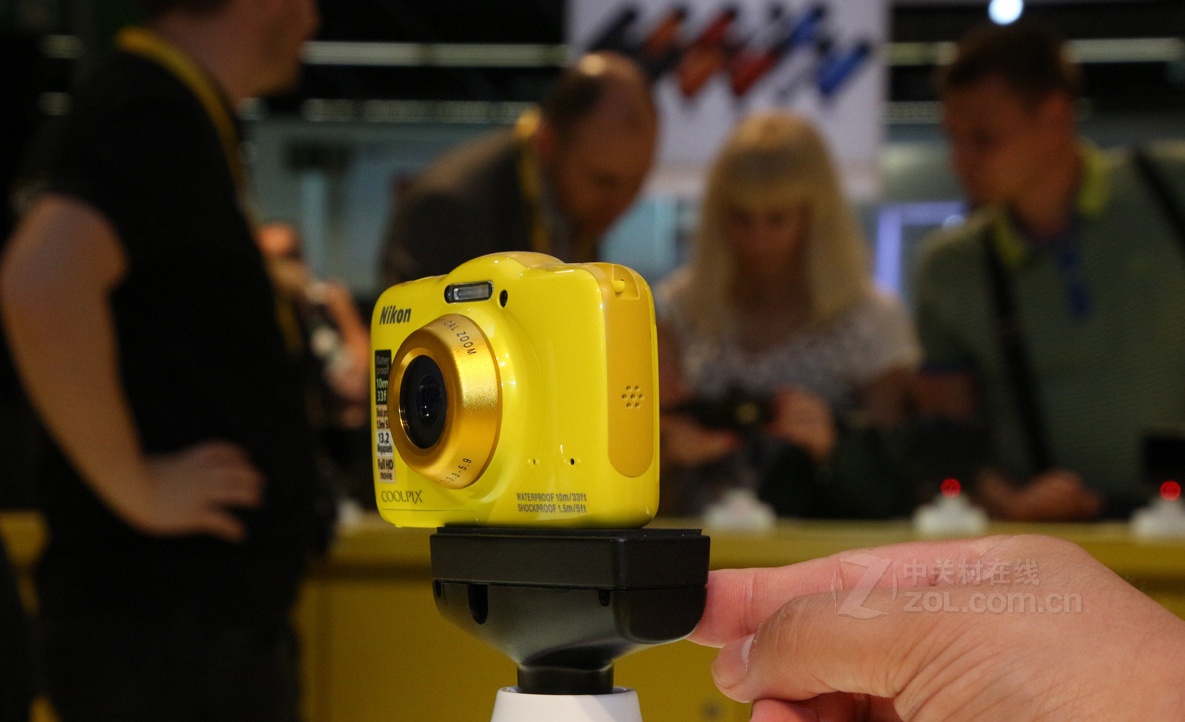 【高清图】 尼康(nikon)s32市场图 图27
