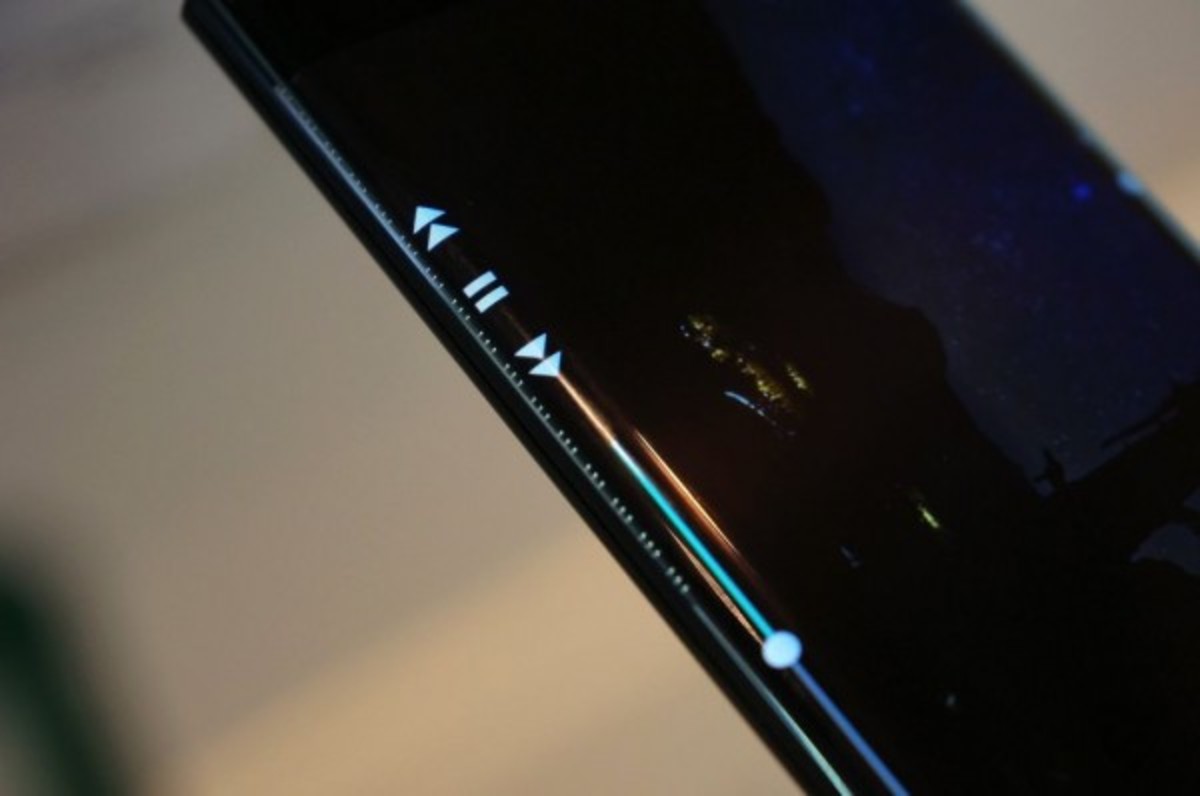 【高清图】 黑科技再现 lg在ces展出双面侧屏手机图3