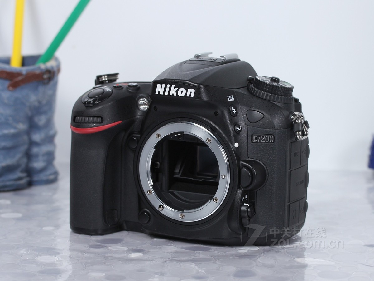 【高清图】 尼康(nikon)d7200(单机)黑色 图619