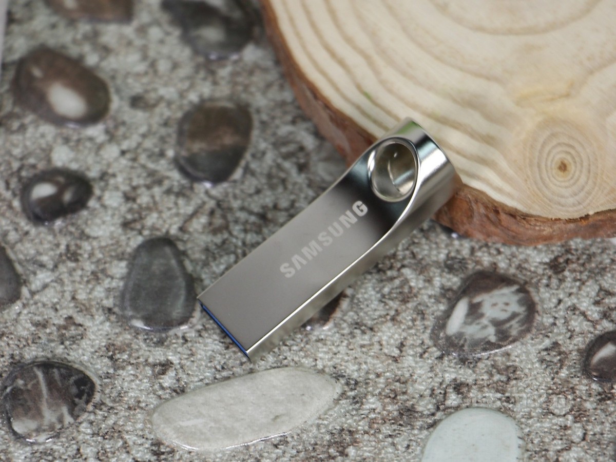 u盘 三星u盘 三星muf-32ba(32gb) 图片 效果图 3 / 37隐藏