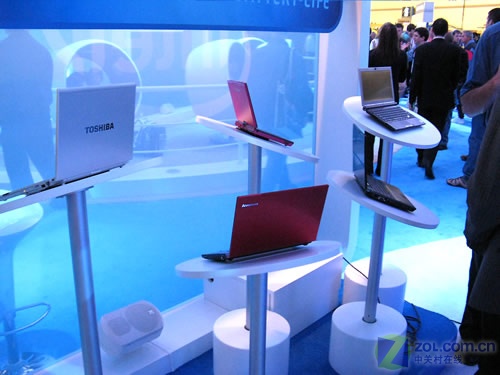 【高清图】 45纳米处理器主打 英特尔ces展台产品秀图6