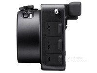 适马SD Quattro(2900万有效像素) 天猫5748元