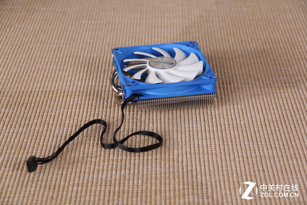 【高清图】 另类攒机 实战小机箱组四连屏炒股神机图19