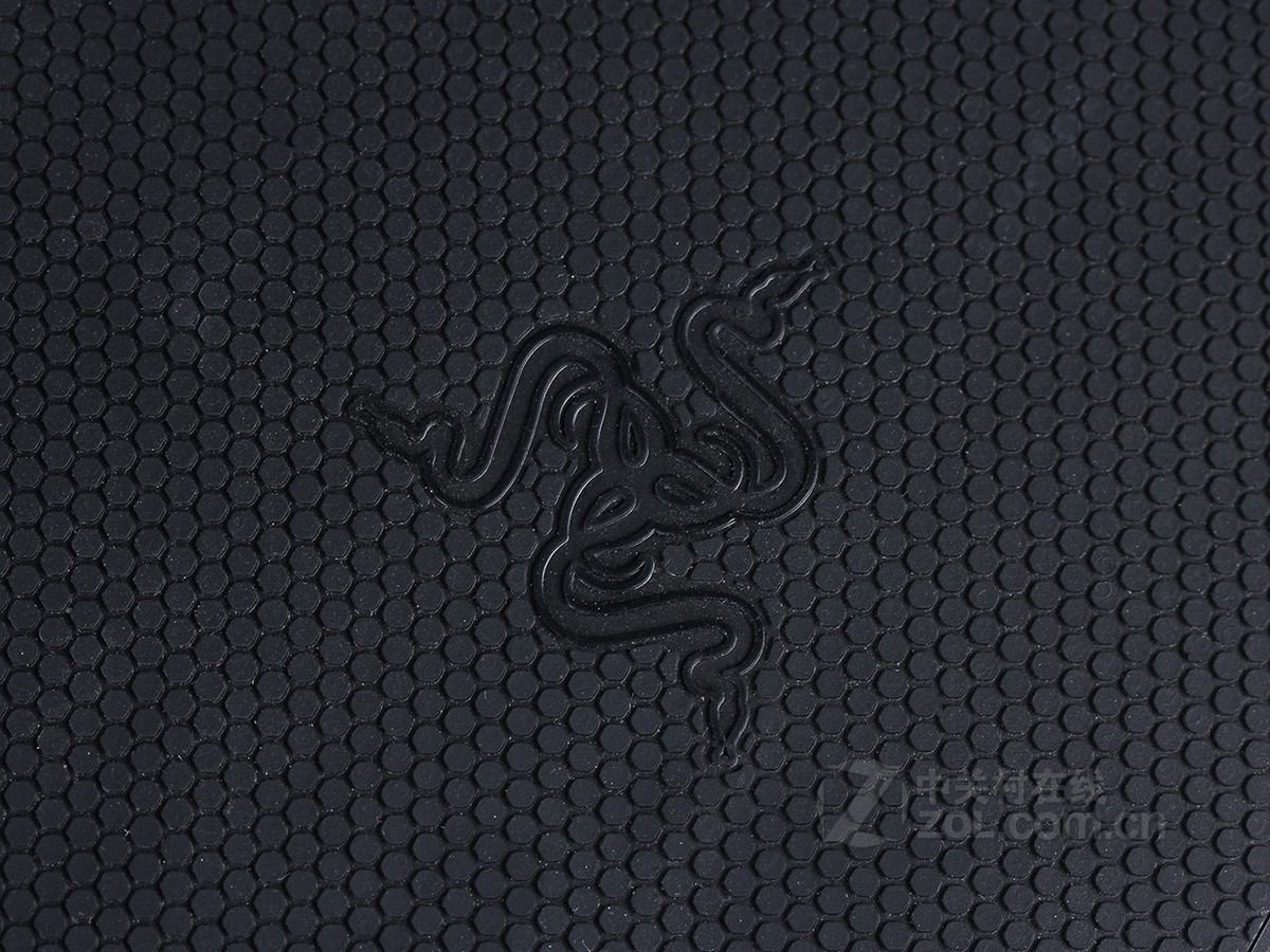 【高清图】 雷蛇(razer)razer turret堡垒神蛛键鼠套装键盘特写 图92