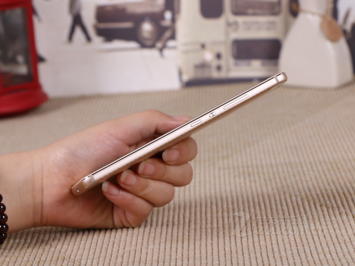 荣耀v8(knt-al20/高配版/全网通)