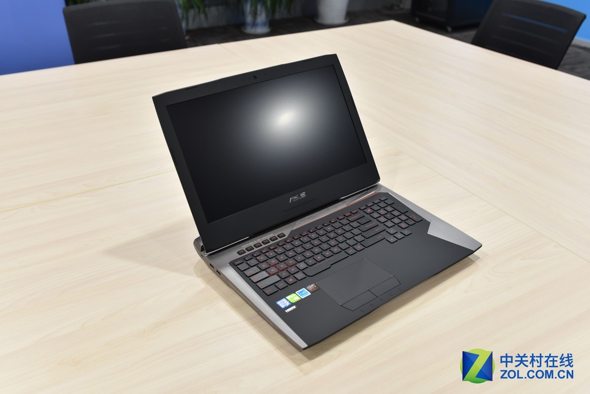 【高清图】 移动pascal!华硕rog gtx1070游戏本首测图5