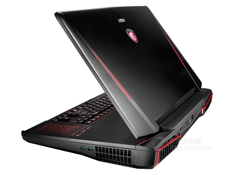 苹果新款macbook pro 15英寸与msi微星gt83vr 7rf-203cn sli哪个好