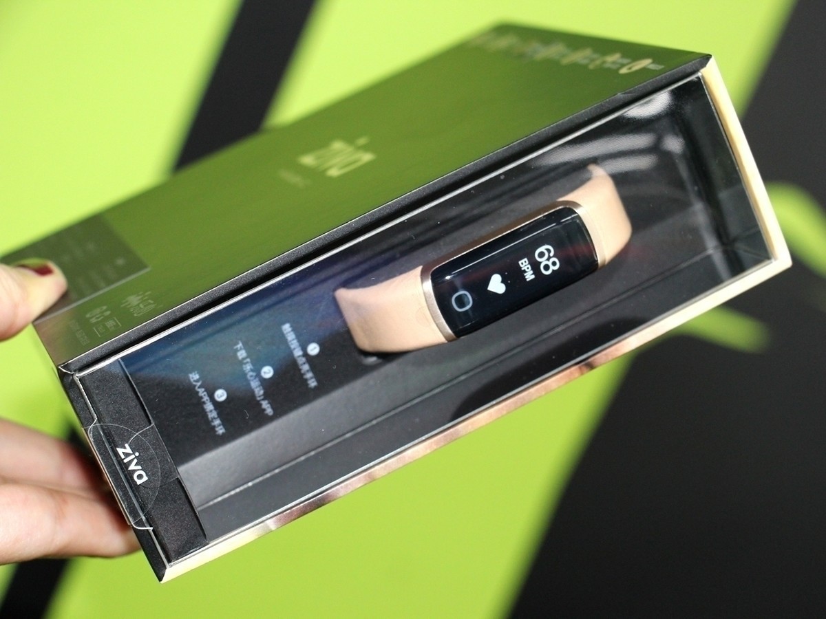 智能手环 乐心智能手环 乐心手环ziva 图片 效果图17 / 59隐藏