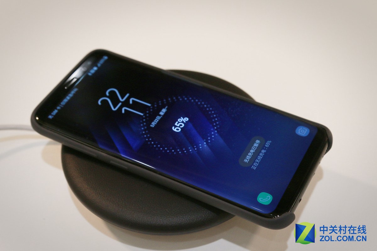 【高清图】 换个新姿势 三星折叠式无线充电器评测图15