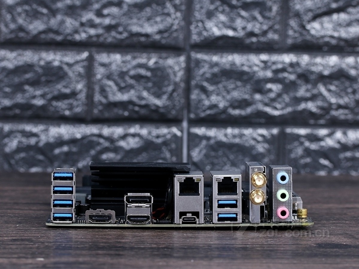 产品相关    技嘉z370n wifi  自动播放 原图下载 15/24登录