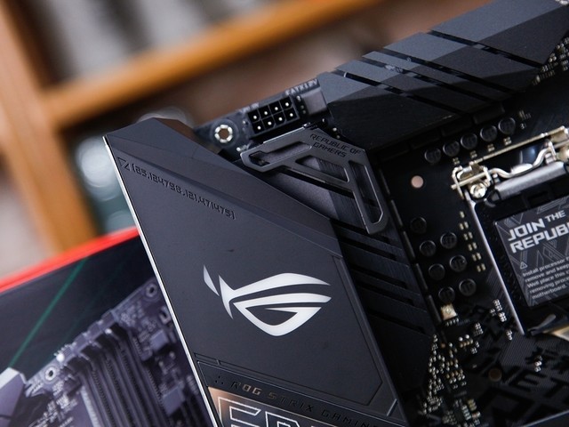 ܾŴ ˶ ROG Z390 E 
