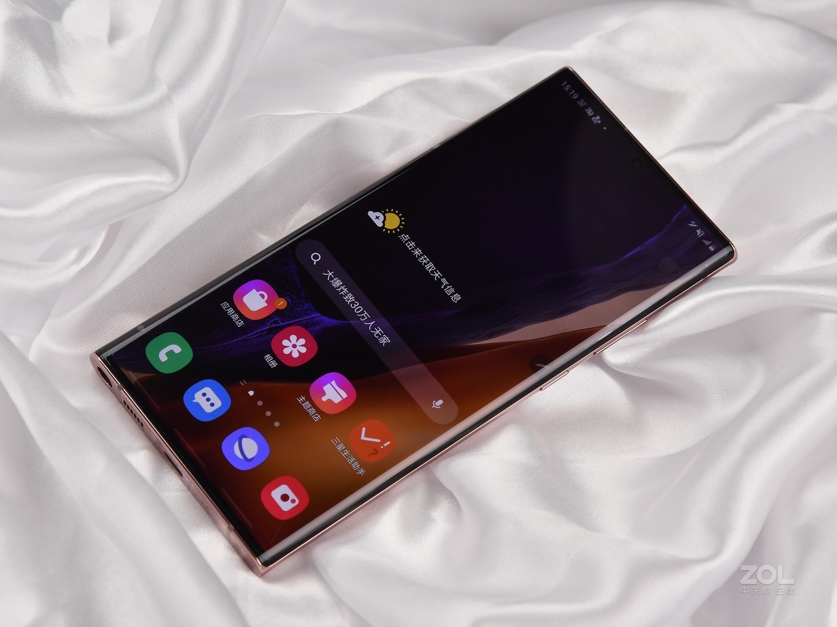 2手机屏幕 三星s21 ultra搭载一块68英寸的infinityo全视屏,这是三星