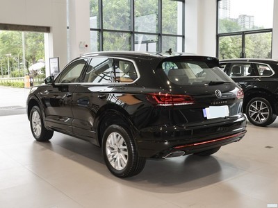  ; 2023 2.0TSI а