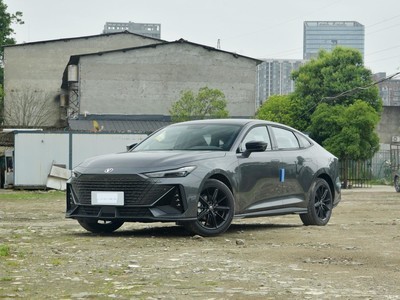 UNI-V 2023 2.0T ٰ