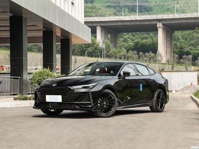 UNI-V 2023 2.0T ٰ