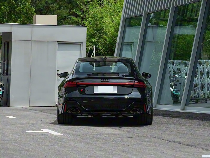 �µ�RS 7 2025�� RS 7 4.0T Sportback performance