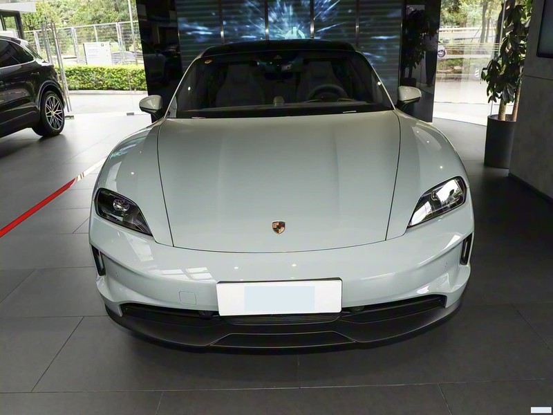 ʱ Taycan 2025 Taycan