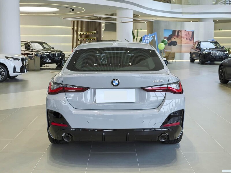 ����4ϵ 2026�� 425i M�˶���װ