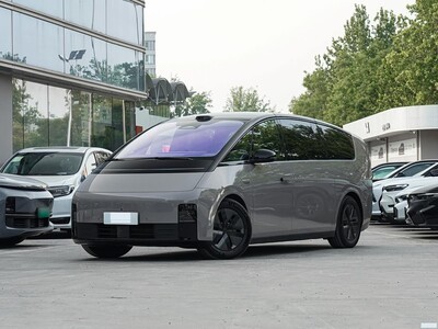 理想汽车 理想MEGA 2025款 Ultra 智能焕新版