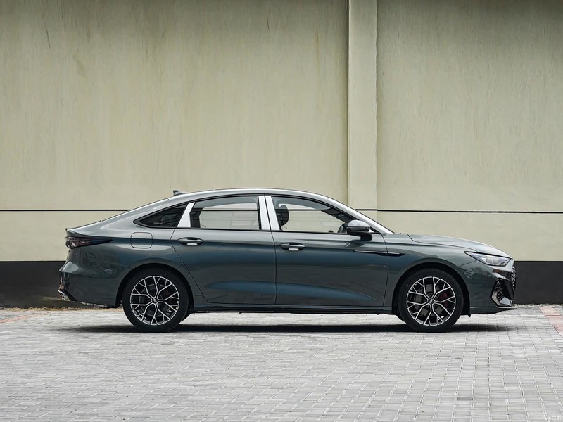 ���� ������8 PRO 2027�� 2.0T DCT ��ӥ500������