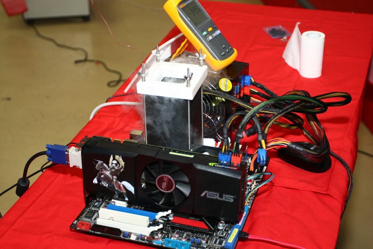 交错式pfc 航嘉x7 900w惊现华硕超频会