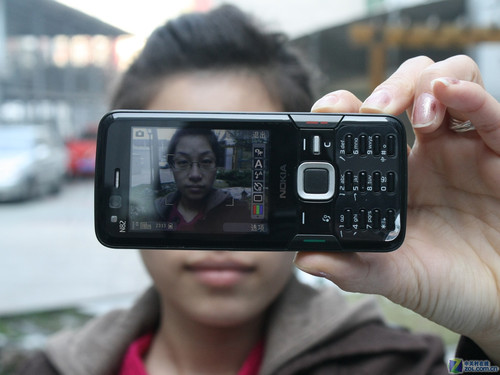 500万拍照智能街机 诺基亚n82再报低价