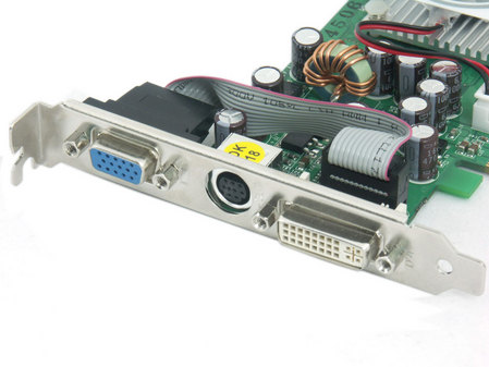 丽台Winfast PX7300GS THD显卡输出接口(点击放大)