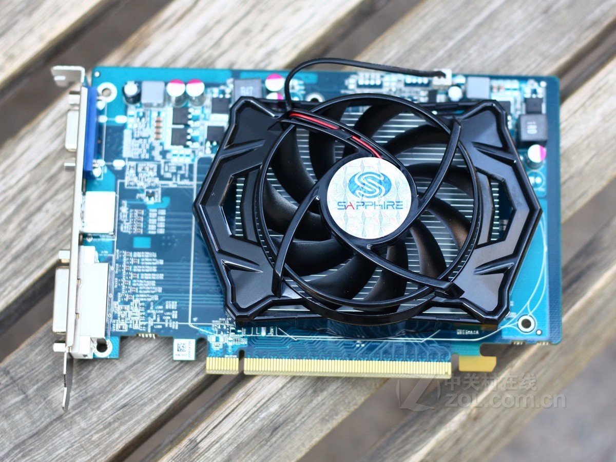 【高清图】 蓝宝石(sapphire)蓝宝hd5550 512m gddr5 hdmi 至尊版整体
