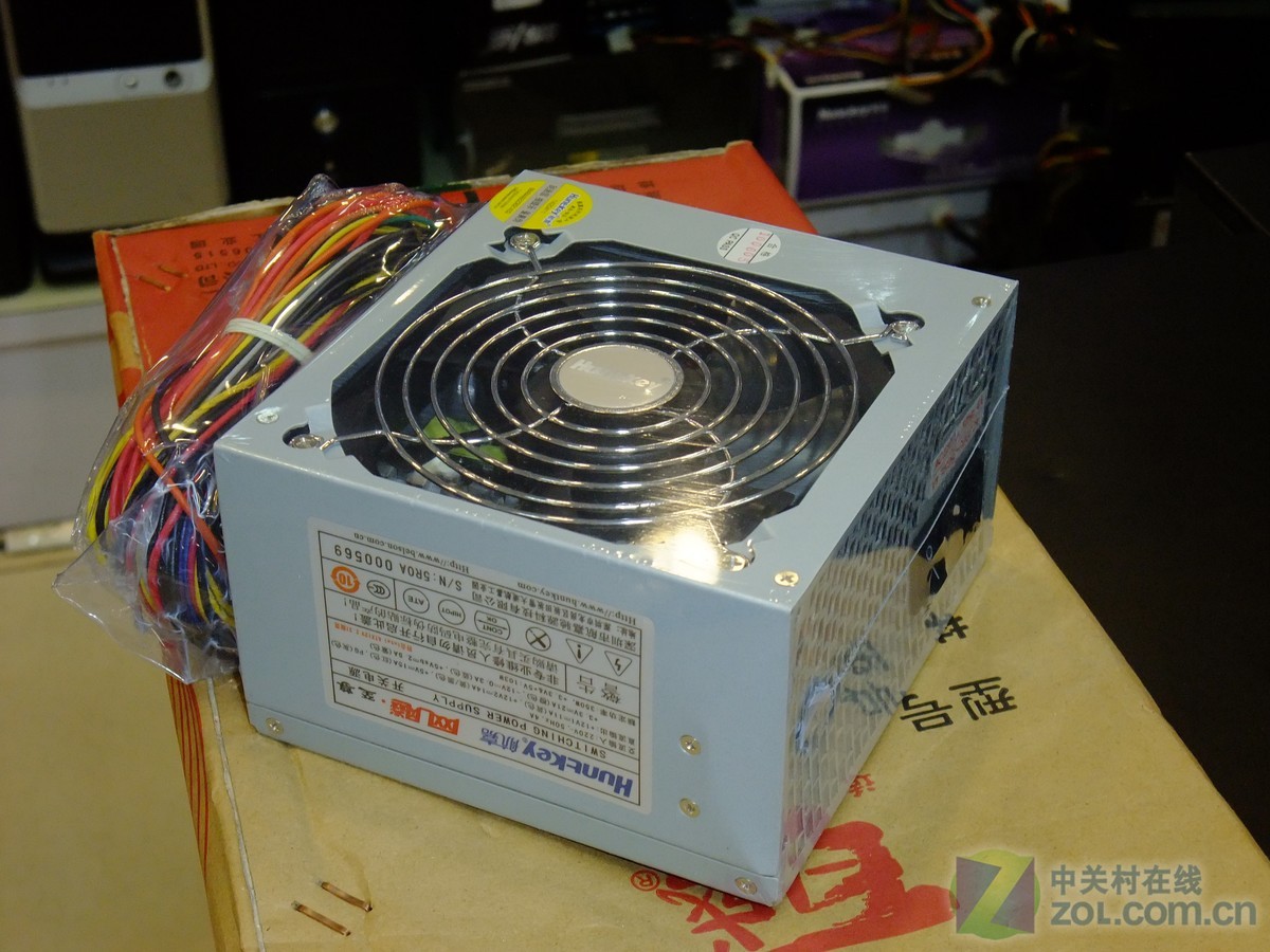 【高清图】 网吧电源也升级 航嘉新款网飚低调上市图1