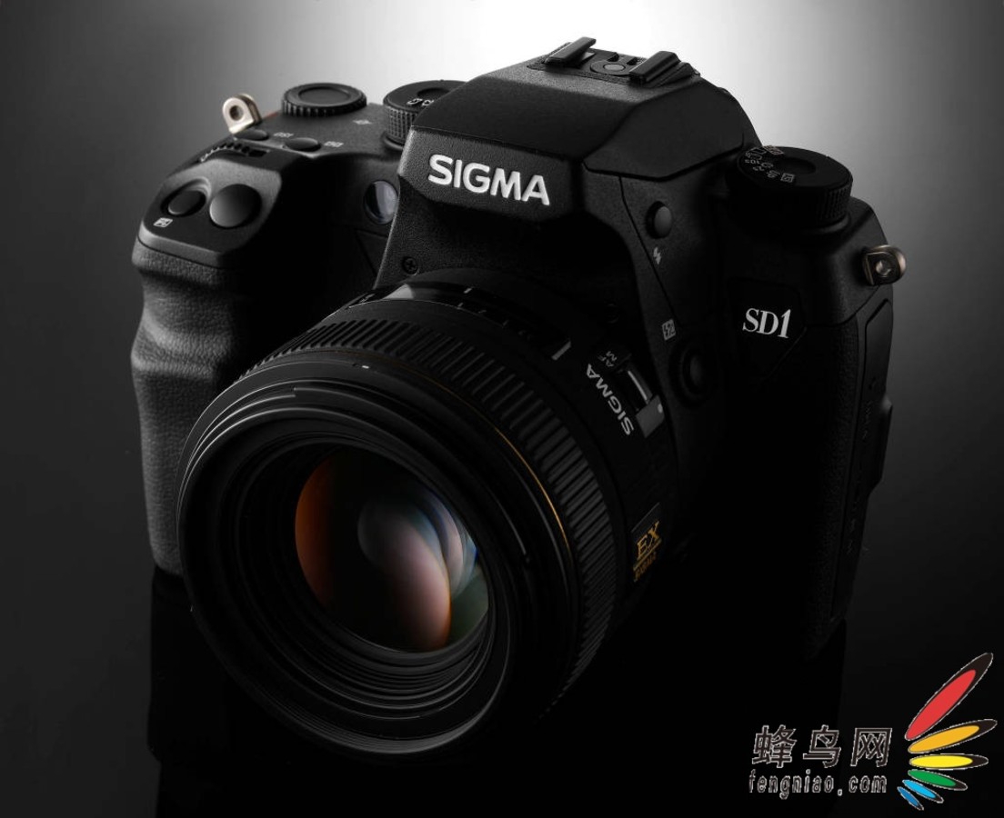 【高清图】 4600万像素x3!适马发布旗舰数码单反sd1图1