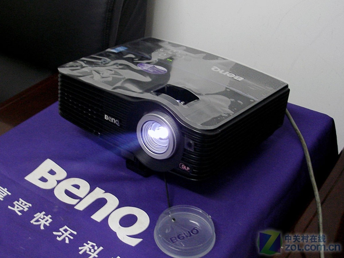 【高清图】 4200流明3d投影机 明基ep4742北京到货图2